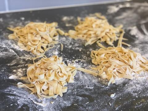 Cooking class in an authentic pasta factory incoming puglia (1)